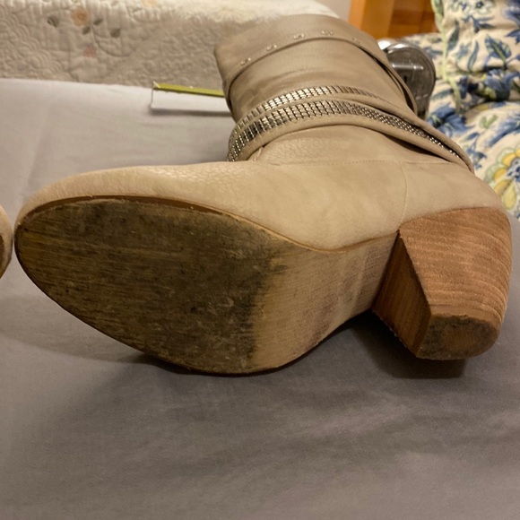 Not Rated Sz 8 Rock-a-Billy, Boots,Off White, Distressed-ISH - Picture 8 of 14